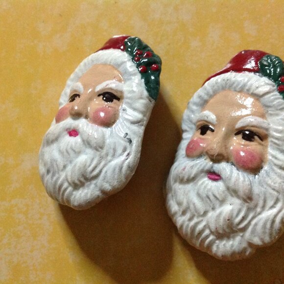 Rare Vintage Handmade Ceramic Santa Head Clip Back Earrings - Picture 3 of 4